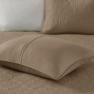 English Elm Reversible Queen Bedspread Set with Antimicrobial Cotton Fill, Oversized Quilted Cottage Texture Bedding Mocha 17.72 L x 15.35 W x 8.66 H B03597568