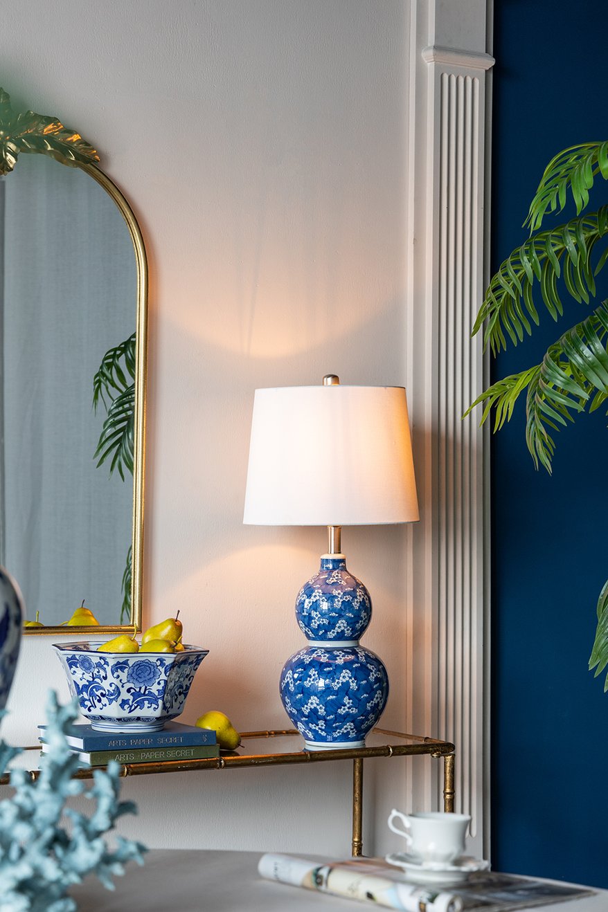 English Elm D13x25.7" Two-Tier Round Blue & White Ceramic Vase Lamp — Bold Patterned Accent Light for Tablescapes W2078P324061