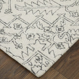 Feizy Rugs Belfort Hand-tufted Wool Rug - Timeless Transitional Designs With Floral & Damask Motifs For Elegance White,Gray Wool 8698778fivychlf00