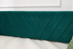 English Elm Twin Velvet Upholstered Daybed with Trundle, V-Pattern Backrest, USB Port, Side Pockets, Sturdy Design Emerald W1361S00043