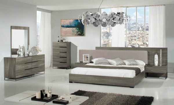 VIG Furniture Enzo Italian Chest In Matte Grey Oak Veneer With Glass Top, 5 Soft-Close Drawers, Modern Legs VGACENZO-CHEST