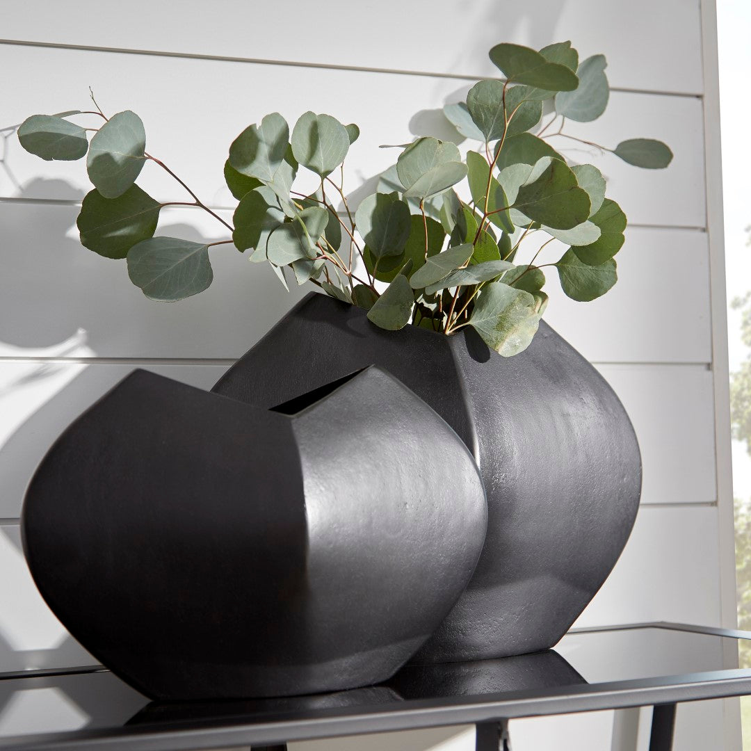 Cyan Design Adelaide Vase - Thumbnail 2