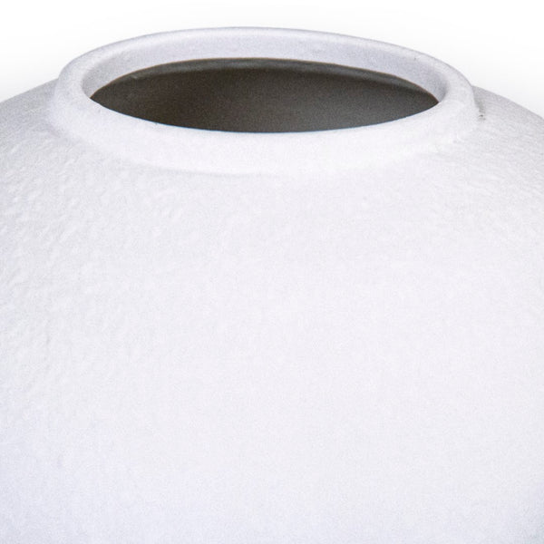 Matte White Vase (10131S A584A) Zentique