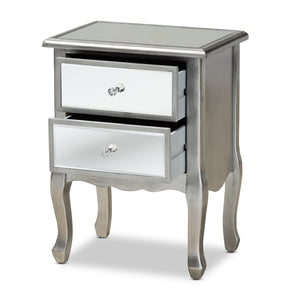 Baxton Studio Baxton Studio Leonie Glamorous Modern Transitional End Table with Mirrored Glass & Silver Finish JY18A035-Silver-ET