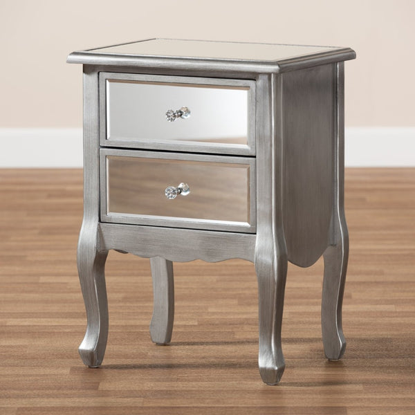 Baxton Studio Baxton Studio Leonie Glamorous Modern Transitional End Table with Mirrored Glass & Silver Finish JY18A035-Silver-ET