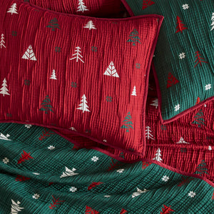English Elm 3-Piece Queen Coverlet Set Matelassé Elegance with Two Shams — Soft Polyester-Rayon Texture, Durable Comfort Red 16.34 L x 14.57 W x 7.68 H B035P381283