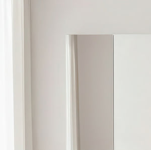 English Elm Elise Modular Wood Closet System with Mirror in White — Durable Melamine Build, Ample Storage, Easy Assembly B040S00123