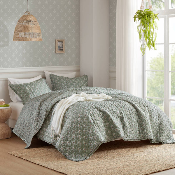 English Elm 3-piece Sage Green Ruffle Quilt Set Romantic Vermicelli Stitched Lightweight Bedding B035P408230