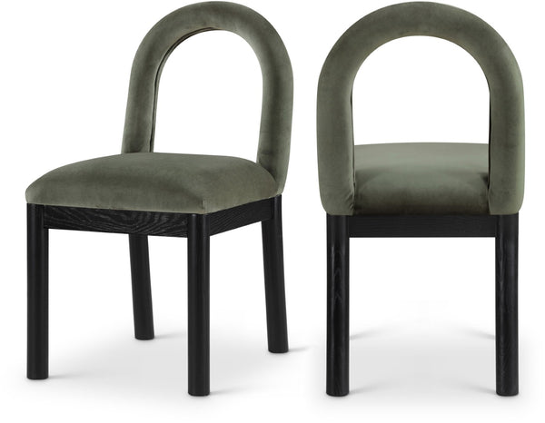 Meridian Furniture Conrad Sculptural Arched Back Velvet Dining Chair with Art Deco Flair and Wood Legs 11008Green-C