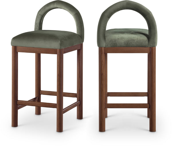Meridian Furniture Conrad Sculpted Arched Back Velvet Counter Stool with Warm Walnut Finish Legs 11036Green-C