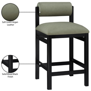 Meridian Furniture Roundhill Art Deco Vegan Leather Counter Stool with Black Wood Frame for Kitchen Islands 11089Green-C