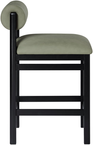 Meridian Furniture Roundhill Art Deco Vegan Leather Counter Stool with Black Wood Frame for Kitchen Islands 11089Green-C