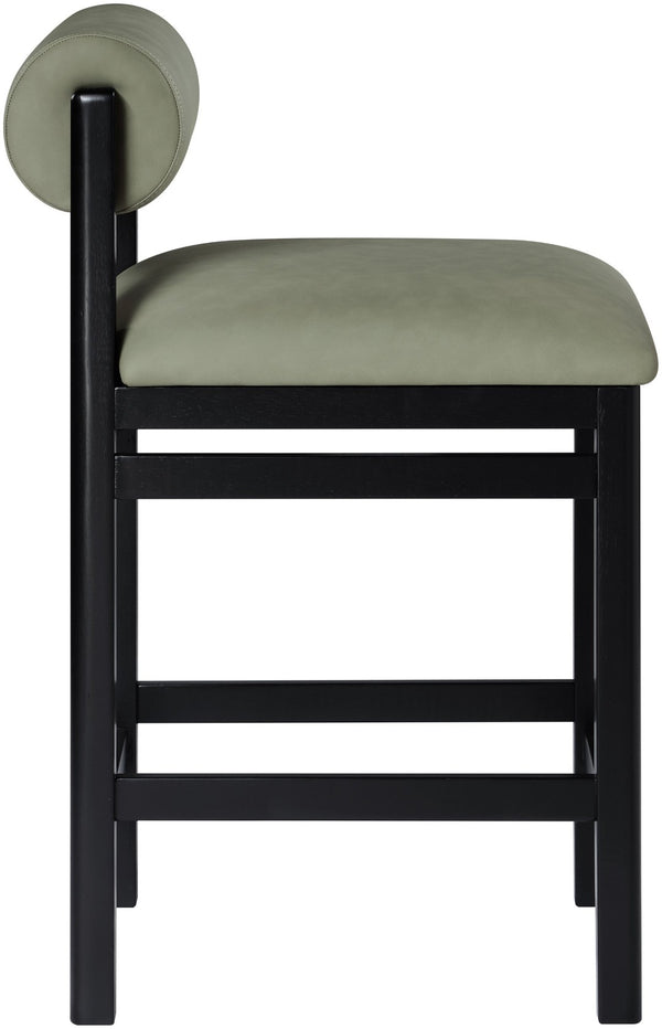 Meridian Furniture Roundhill Art Deco Vegan Leather Counter Stool with Black Wood Frame for Kitchen Islands 11089Green-C