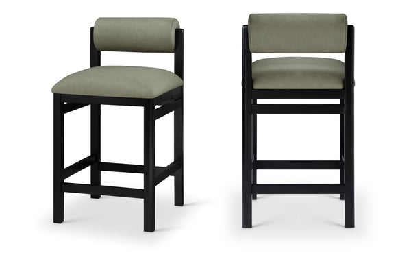 Meridian Furniture Roundhill Art Deco Vegan Leather Counter Stool with Black Wood Frame for Kitchen Islands 11089Green-C