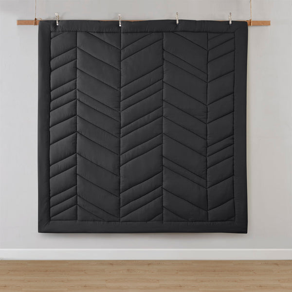 JLA Home Intelligent Design - Quilted Remy Chevron Comforter Set with Hypoallergenic 350gsm Fill, OEKO-TEX Certified, Machine Washable Black ID10-2295