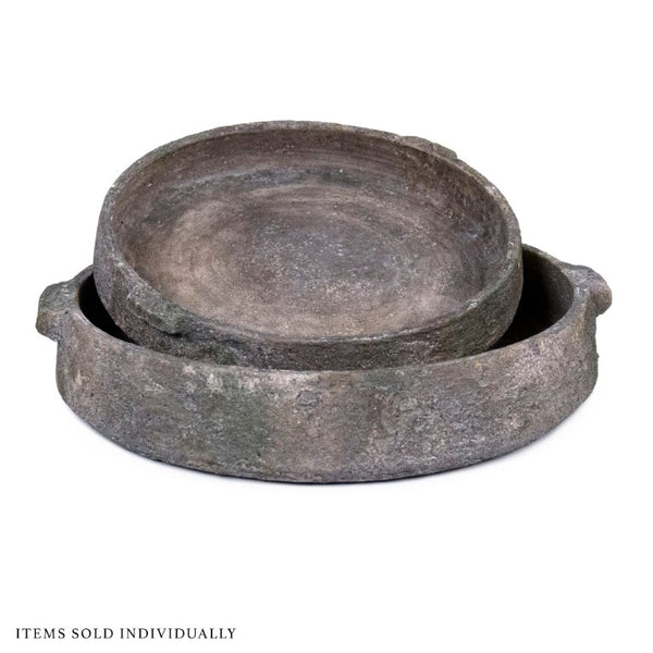 Zentique Distressed Platter 13.5" Stoneware Rustic Serving Bowl with Hand-Distressed Glaze, Farmhouse Centerpiece 14618S B17