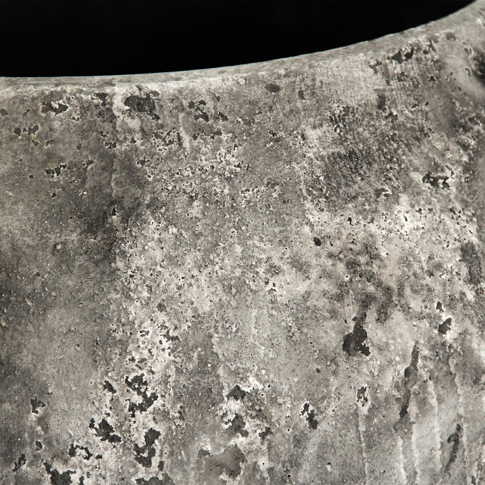 Zentique Distressed Grey Large Vase - Rustic Terracotta Decor For Modern Elegance In Any Room Setting Distressed Grey Terracotta 14a129l