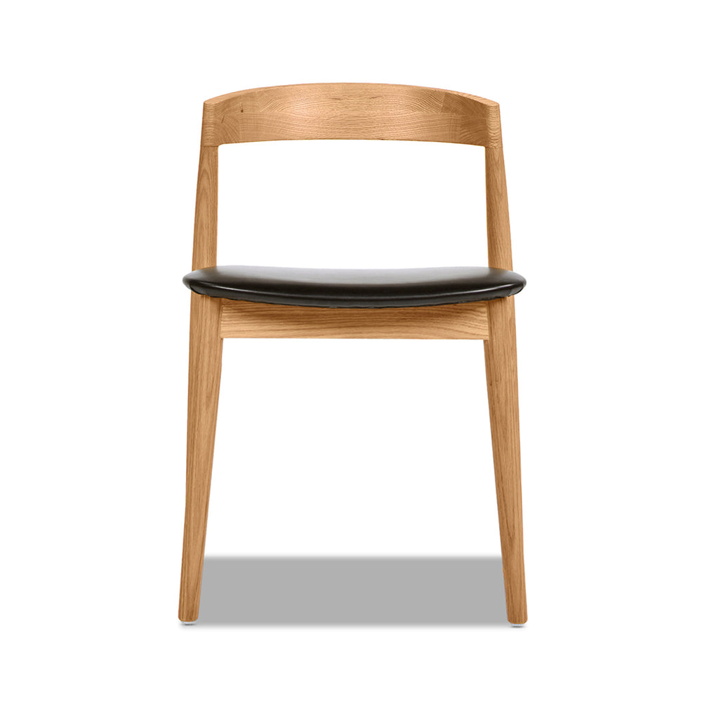 English Elm Jennifer Taylor Home - Raven Solid Oak Stacking Sculpted Dining Chair – Mid-Century Natural Finish, Black Faux Leather Comfort (Stackable) B2719P238276