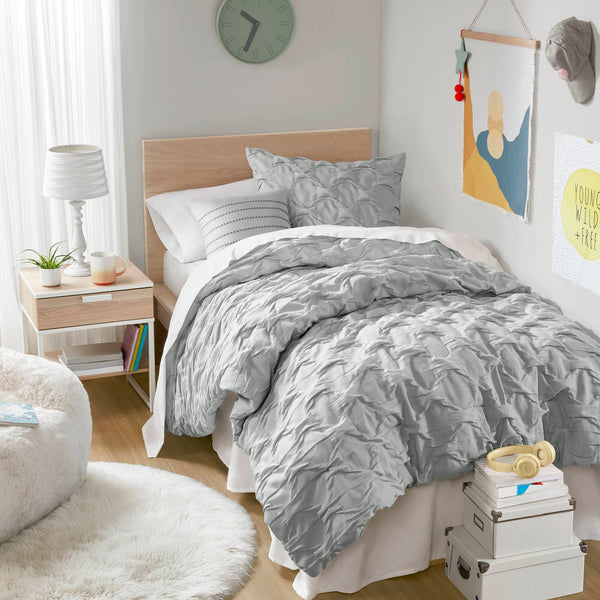 JLA Home Comfort Spaces - Diamond Ruched Ogee Comforter Set with Crinkle Texture, Breathable All-Season Warmth & OEKO-TEX Gray AM10-0161