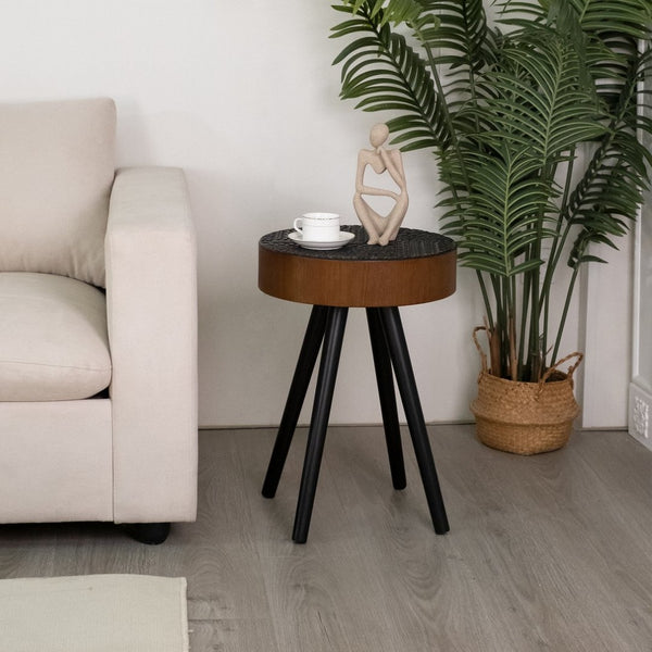 English Elm 15.7-inch Round Carved Mdf Accent Table Distressed Vintage Style for Bedroom or Living Room W3935P406044