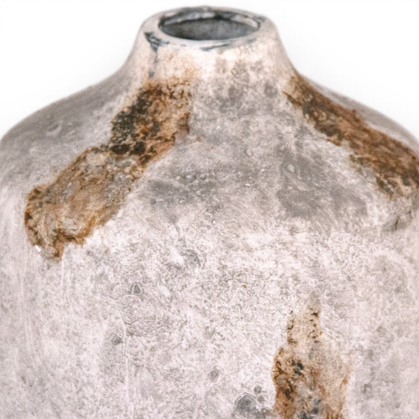 Distressed Vase (15694L B18) Zentique