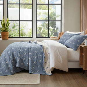 English Elm 3 Luxe Matelassé Coverlet Set Full/Queen with Two Standard Shams – Lightweight Polyester, Textured Elegance Blue 18.7 L x 14.76 W x 5.32 H B035P366538