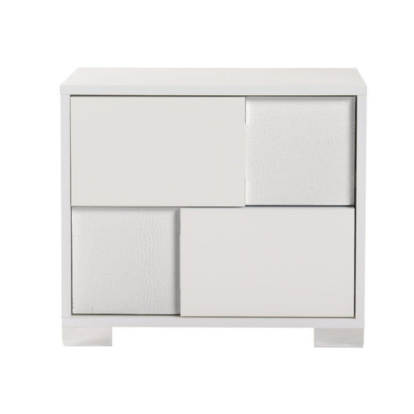VIG Furniture Monza Italian White Nightstand With Crocodile-Texture Panels, Silver Accents, Soft-Closing Drawers VGACANCONA-NS-WHT