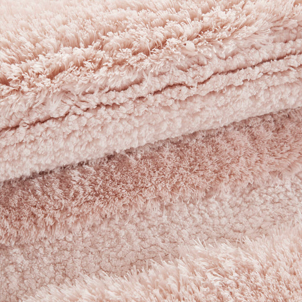 JLA Home Madison Park - Rug Madison Park Tufted Pearl Channel Bath Rug — Soft Macro-Spin Polyester, High-Low Stripe Texture, Machine Washable and Fade-Resistant Elegance Blush MP72-5113
