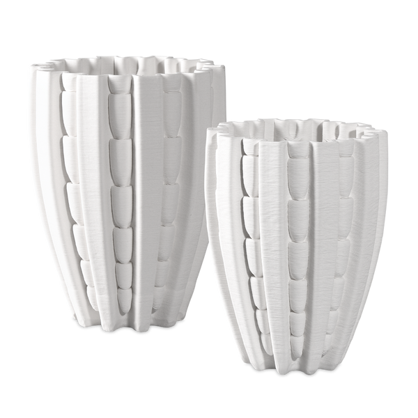 Fluted Ceramic Vase - A Contemporary Masterpiece Blending Ancient Craftsmanship with Modern Design
