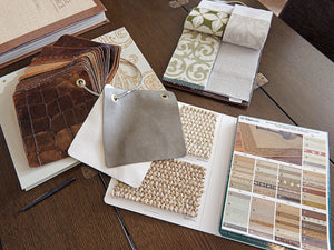 Lexington Sligh Gateway Flip-top Console: Stylish Mocha Finish With Asymmetrical Metal Base For Modern Home Design Delshire Wood 190-470