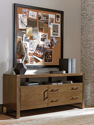 Lexington Sligh Paramount Media Console: Stylish Mocha Oak Design With Open Compartments, Drawers & Urban Edge Delshire Wood 190-660
