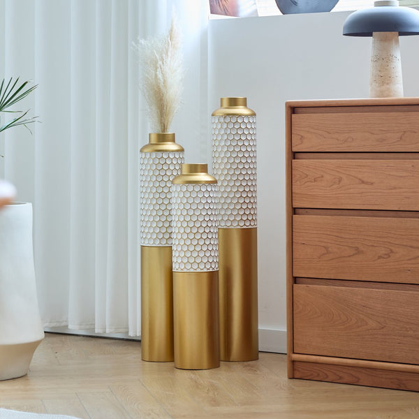 English Elm Floor Modern Metal Vase Set - Elegant Droplet Shaped White & Gold Accents For Glamorous Home Decor W2796P290484