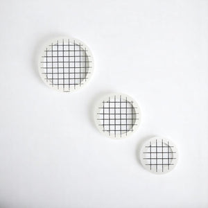 English Elm Talok Memory Board Wall Decor Set of 3 Round Grid Frames — Modern Wooden Photo Display for Home Gifts Black B029P331454