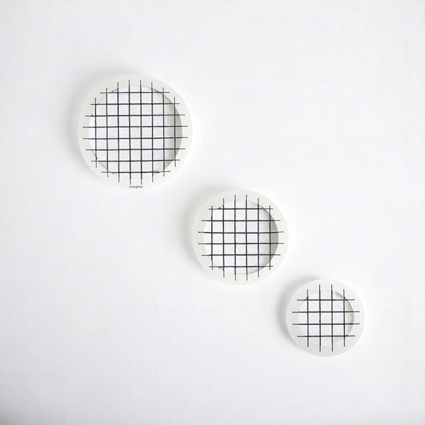 English Elm Talok Memory Board Wall Decor Set of 3 Round Grid Frames — Modern Wooden Photo Display for Home Gifts Black B029P331454