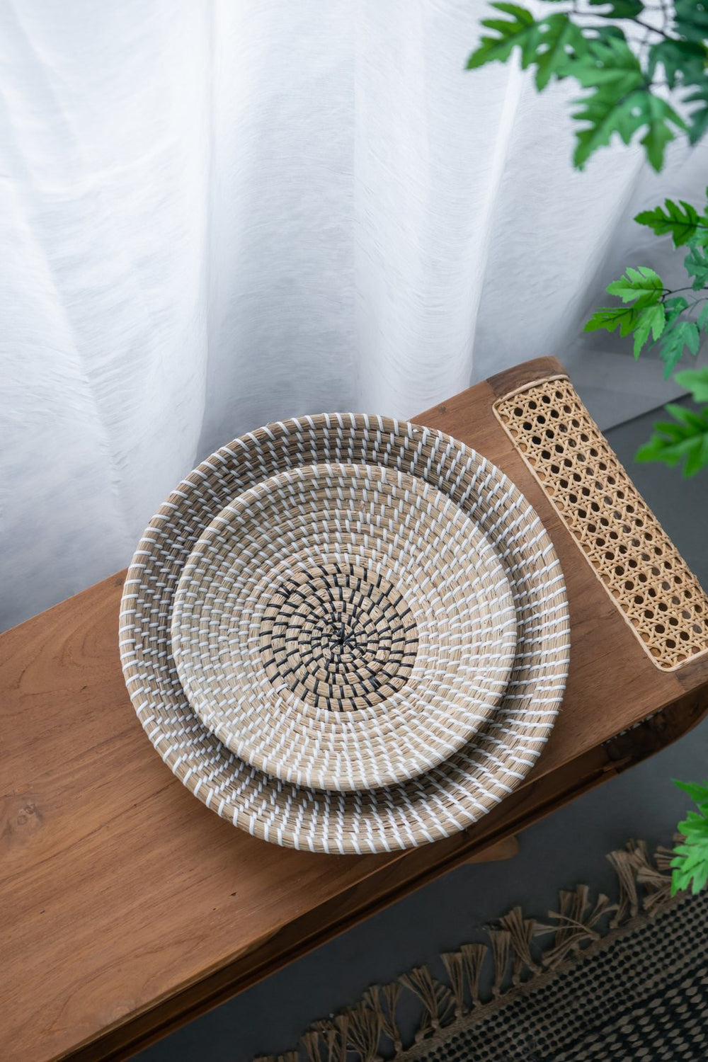English Elm S/2 Kira Woven Seagrass Bowls - Two-Tone Brown to Beige Coastal Boho Decor, 18x18x8 Accent W2078P360886