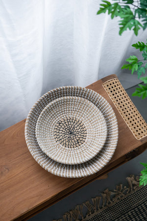 English Elm S/2 Kira Woven Seagrass Bowls - Two-Tone Brown to Beige Coastal Boho Decor, 18x18x8 Accent W2078P360886