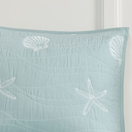 English Elm 4 Harbor House Seaside Cotton Percale Reversible Quilt Set with Embroidered Starfish and Shells, Full/Queen Aqua 20.87 L x 16.93 W x 11.81 H B03595791