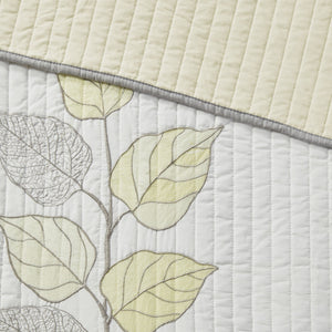 English Elm 6 Piece Embroidered Quilt Set with Yellow Reversible Microfiber Quilt, 3 Decorative Pillows, King/Cal King B03597621