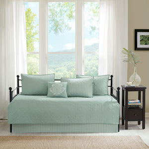 English Elm 6 Madison Park Quebec Daybed Cover Set Reversible Twin 6-Piece Cottage Quilted Microfiber with Antimicrobial Protection Seafoam 17.72 L x 15.75 W x 8.66 H B03597487