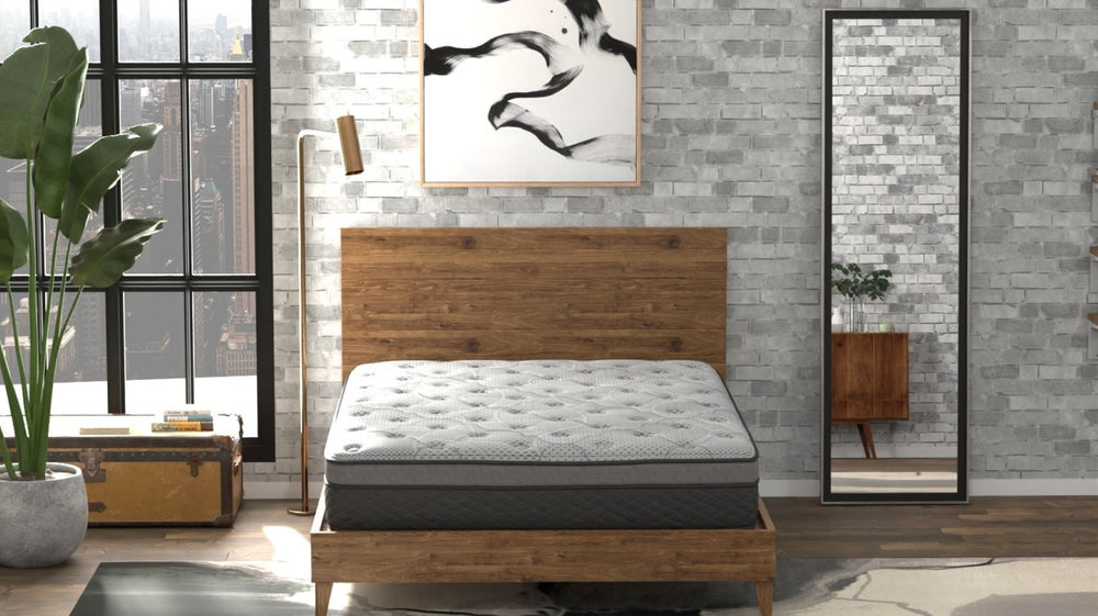 English Elm Cs Hybrid King Mattress with Gel Foam and Pocketed Coils for Balanced Sleep B337P293524