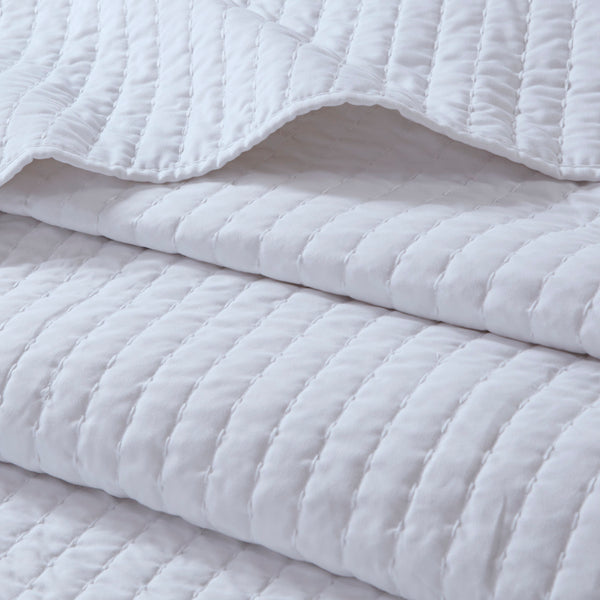English Elm 2 Piece Keaton Reversible Quilt Set with Antimicrobial Protection, Brushed Microfiber, Cozy Channel Quilting White 15.35 L x 17.72 W x 4.72 H B035129032