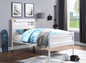 English Elm Cargo White Finish Full Bed with Metal Cargo-Style Frame, Recessed Panels & 21 Slats, No Box Spring Needed B2726P338678