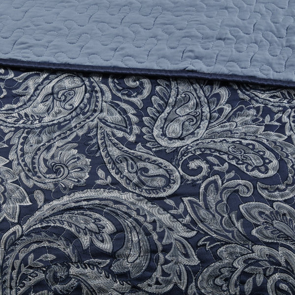 English Elm 5 Piece Aubrey Reversible Jacquard Bedspread Set King with Paisley Motif, Gold Sheen, Quilted Elegance Navy 22.83 L x 18.11 W x 8.27 H B03597645