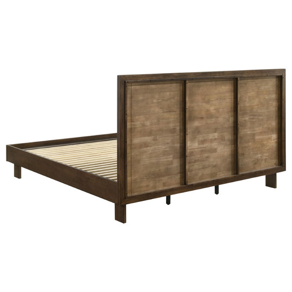English Elm Hemlock Warm Brown Eastern King Bedroom Set with Platform Bed and Floating Base B062S01535