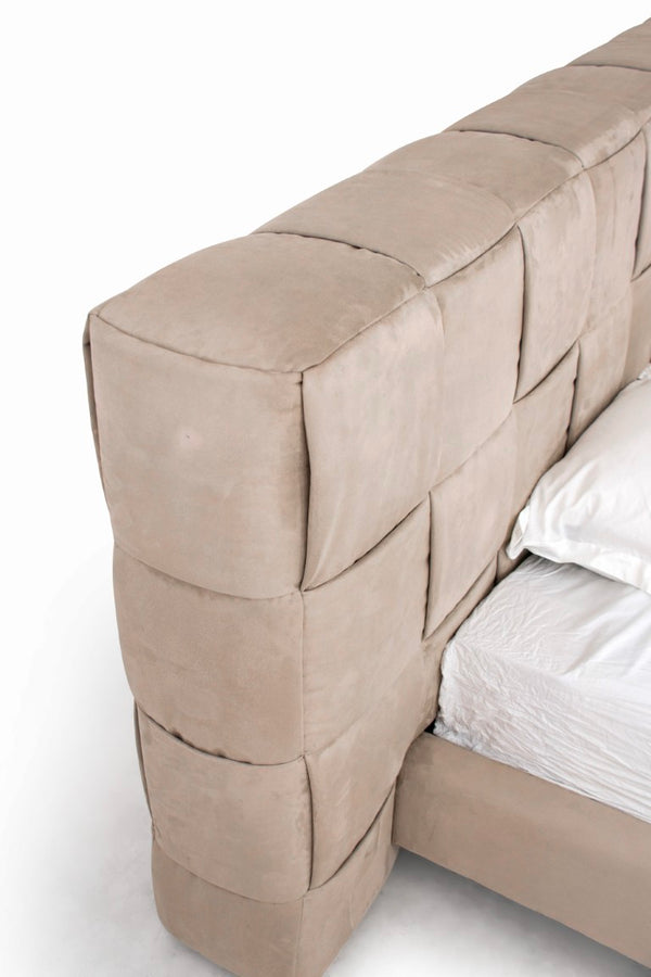 VIG Furniture Eastern King Mckamey Modern Beige Upholstered Bed With Woven Headboard, No Box Spring Needed, 900Lb Capacity VGEVVG728-VIENNA-039-EK