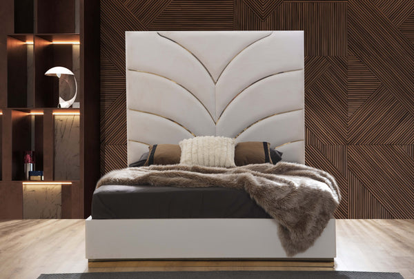 English Elm LAURA King 6-Pc White Velvet Platform Bedroom Set with Gold Geometric Accents & Soft-Close Drawers B009S02055