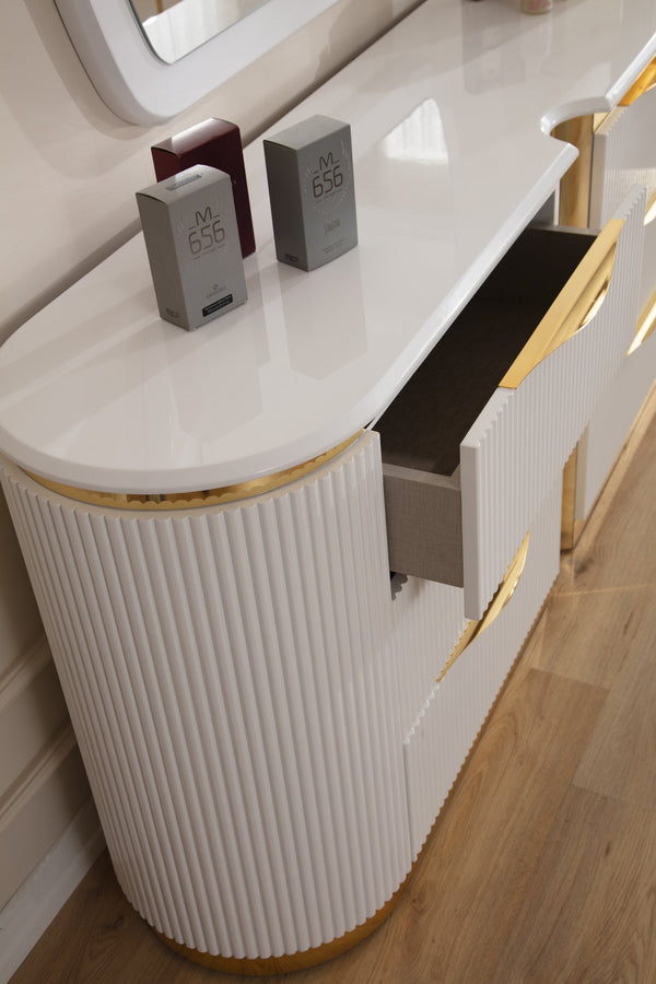 English Elm Laura Gold 6-Drawer White Dresser with Gold Handles, Solid Wood Frame, Soft-Close Drawers, Luxe Bedroom Storage G150109248