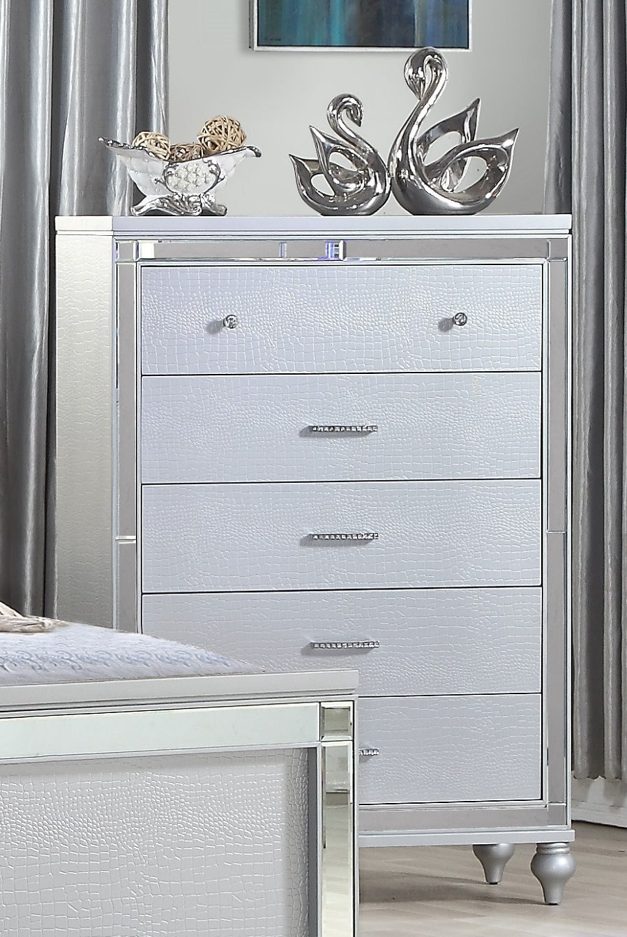 English Elm Sterling Mirrored 5-Drawer Chest Silver Finish — Elegant Solid & Manufactured Wood, Metallic Handles, Chic Legs 808857880727