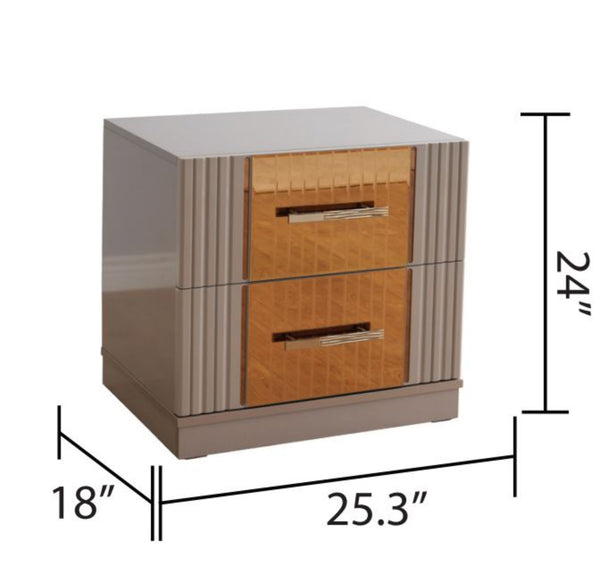 English Elm Lorenzo Queen 5-Piece Bedroom Set: Modern Upholstered Design With Gold Accents & Ample Storage B009S01892