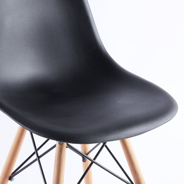 English Elm Black Polypropylene Dining Chairs Set of 4 with Wood Legs for Modern Kitchen W23457407